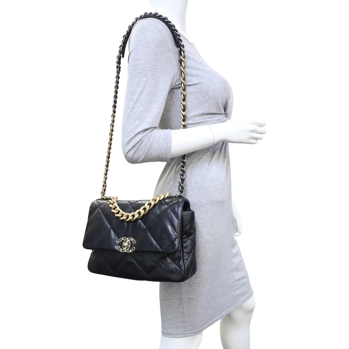 Chanel 19 Flap Bag Large | Black - Image 12