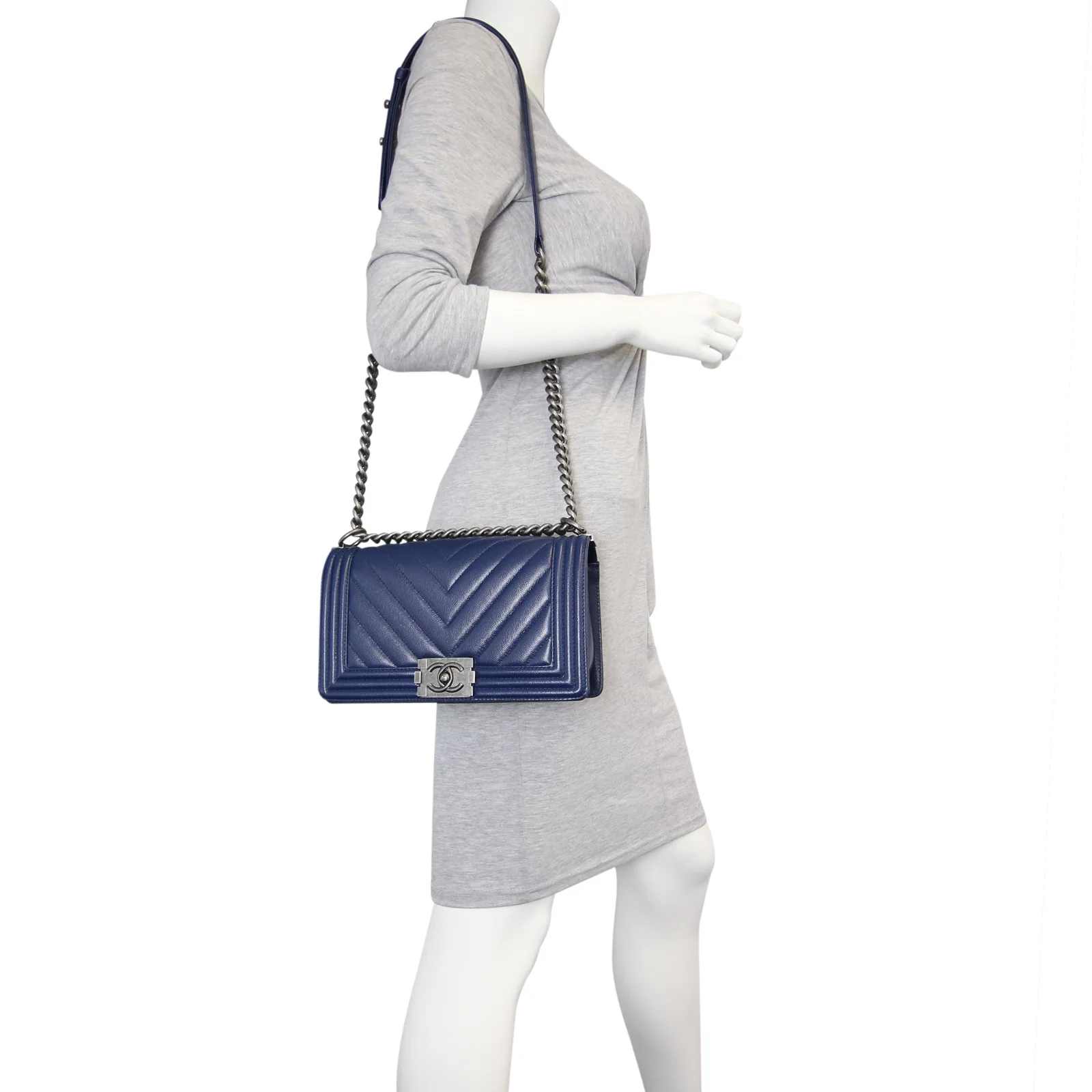 Chanel Boy Chevron Old Medium | Silver Hardware - Image 9