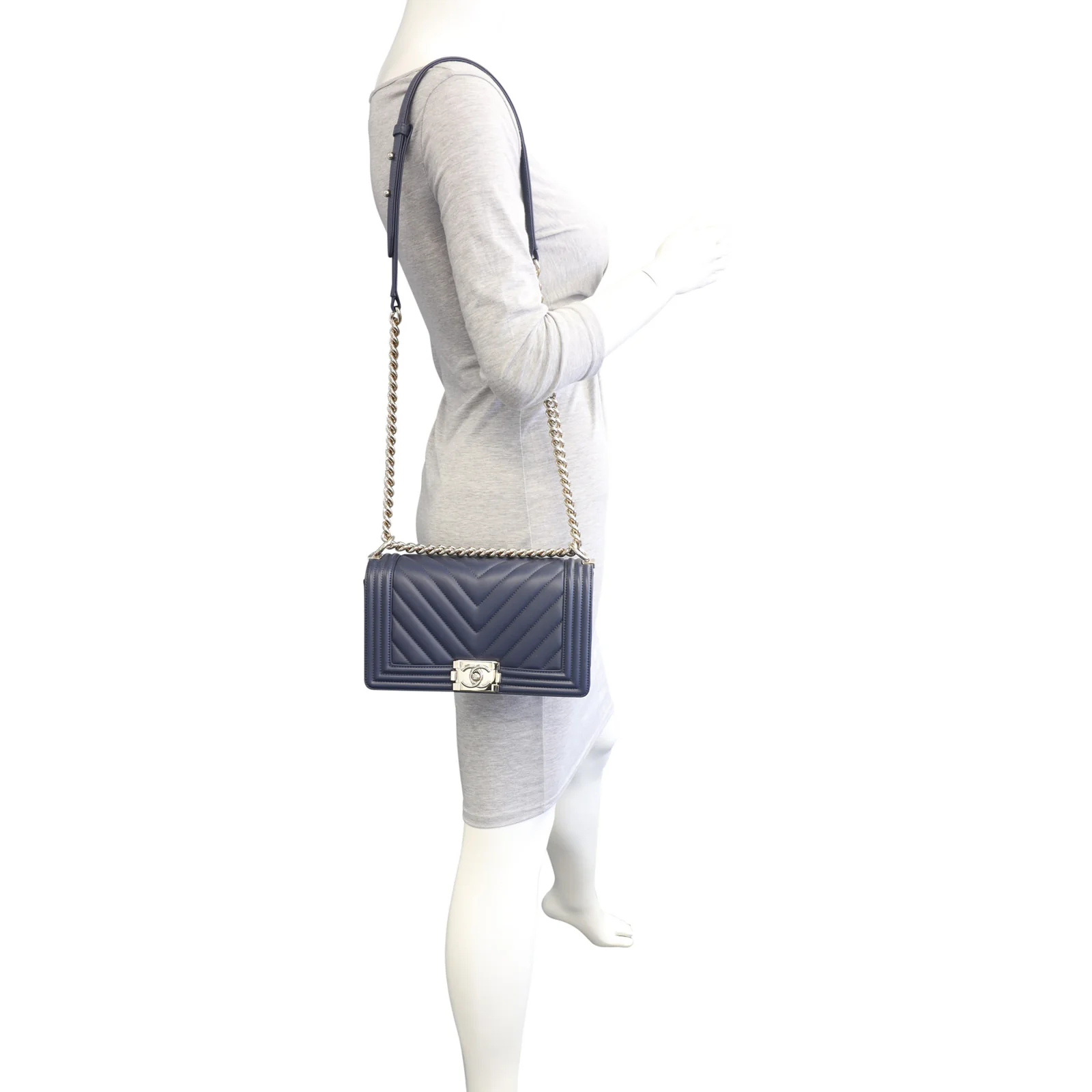 Chanel Boy Chevron Old Medium | Navy Blue - Image 10