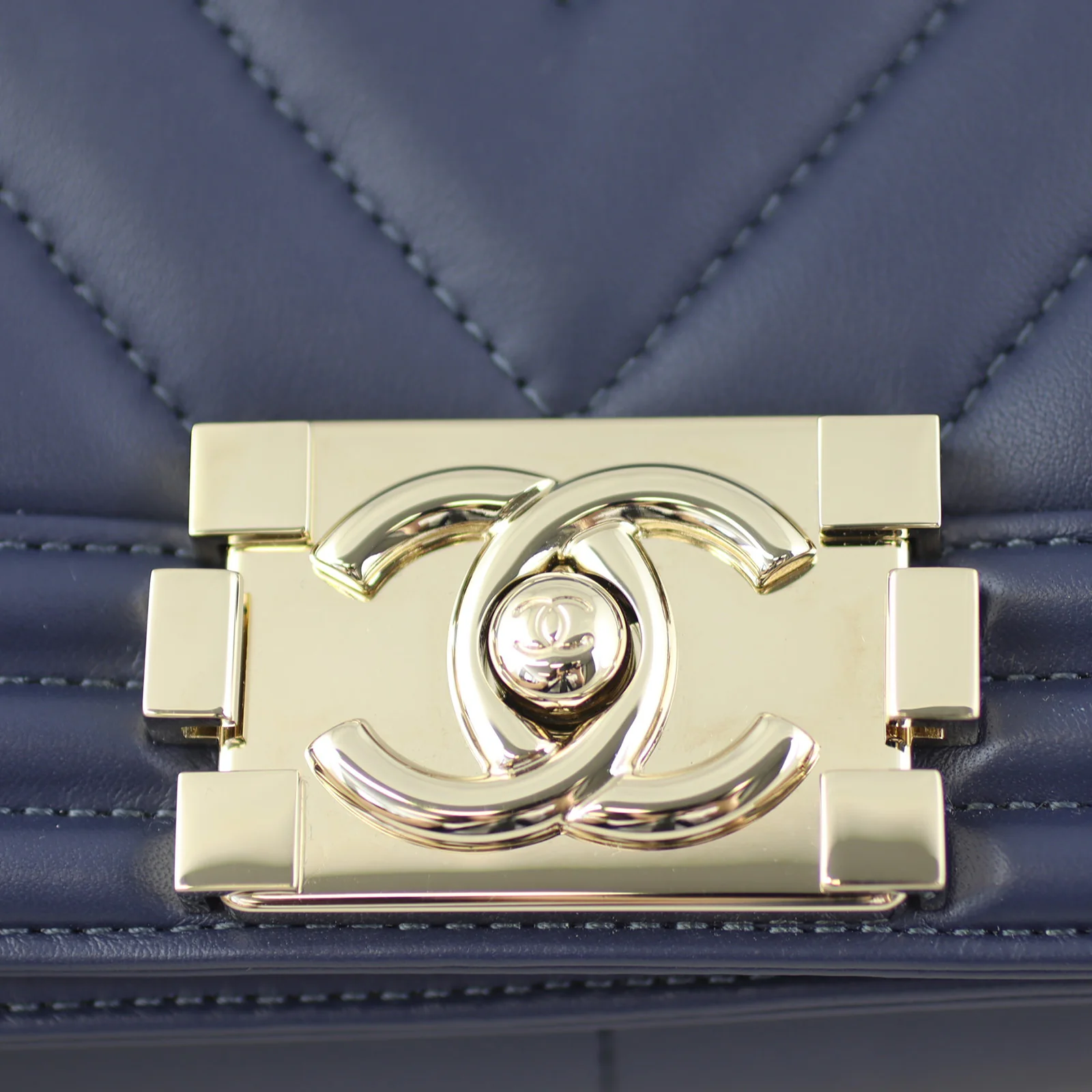 Chanel Boy Chevron Old Medium | Navy Blue - Image 8