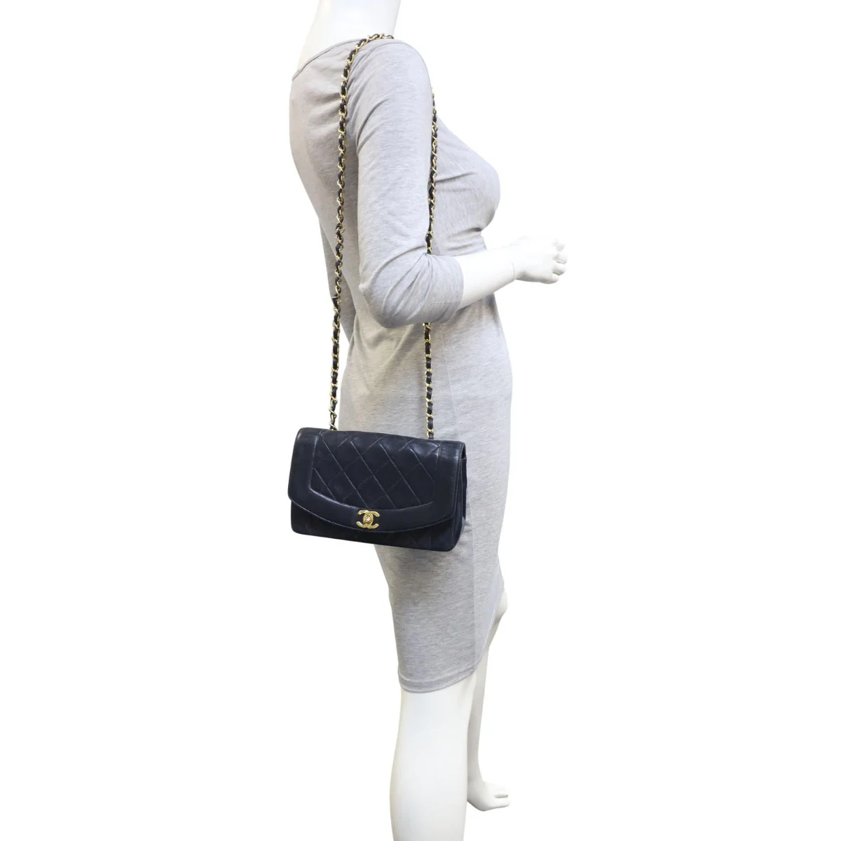 Chanel Diana Flap Bag | Dark Navy - Image 12