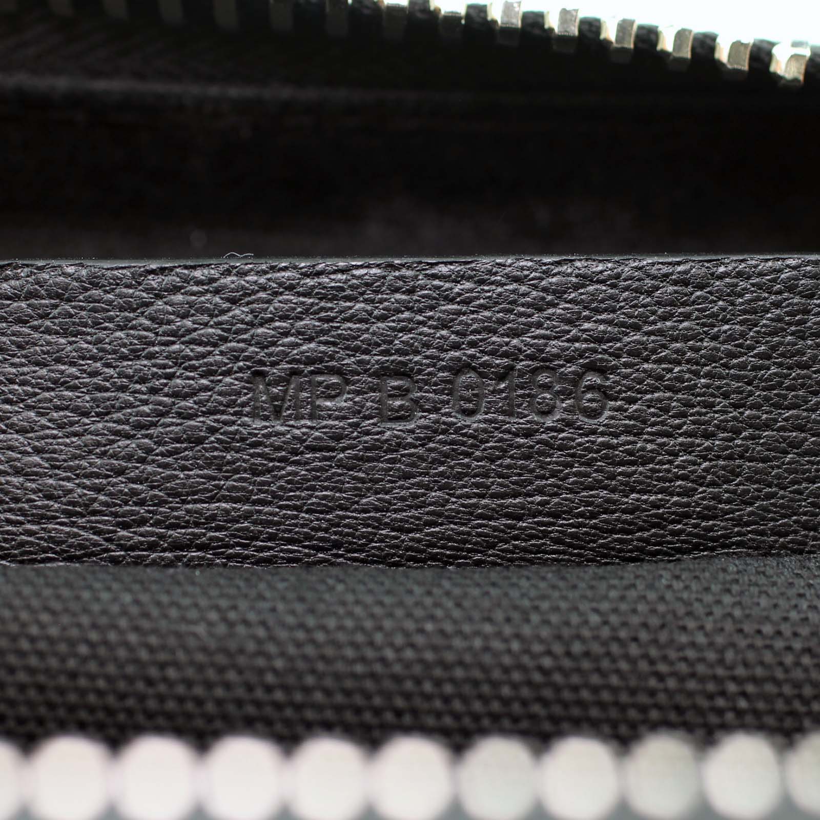 Givenchy Antigona Medium - Image 10