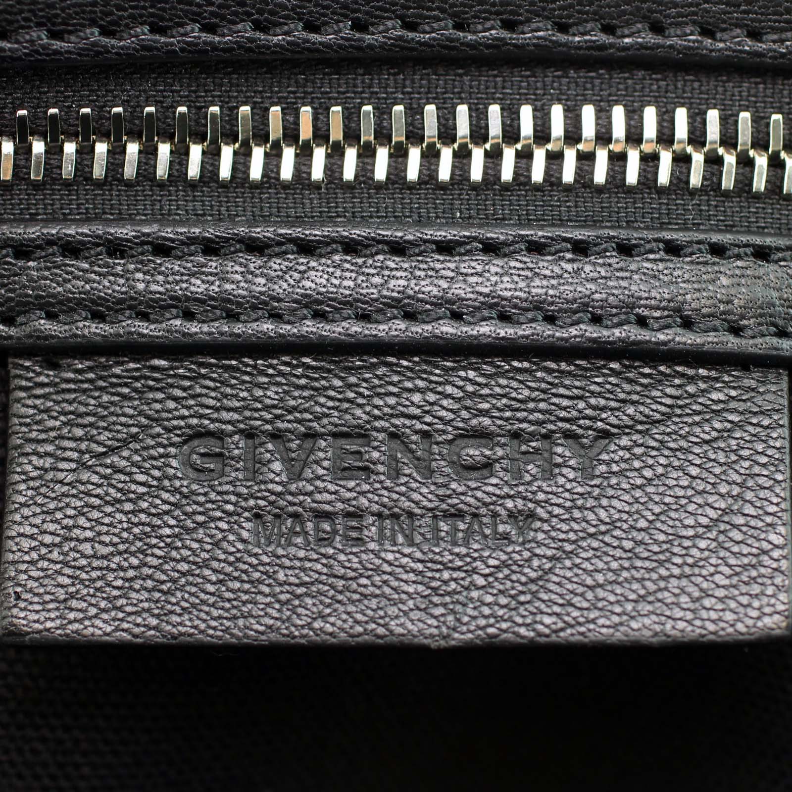 Givenchy Antigona Medium - Image 9
