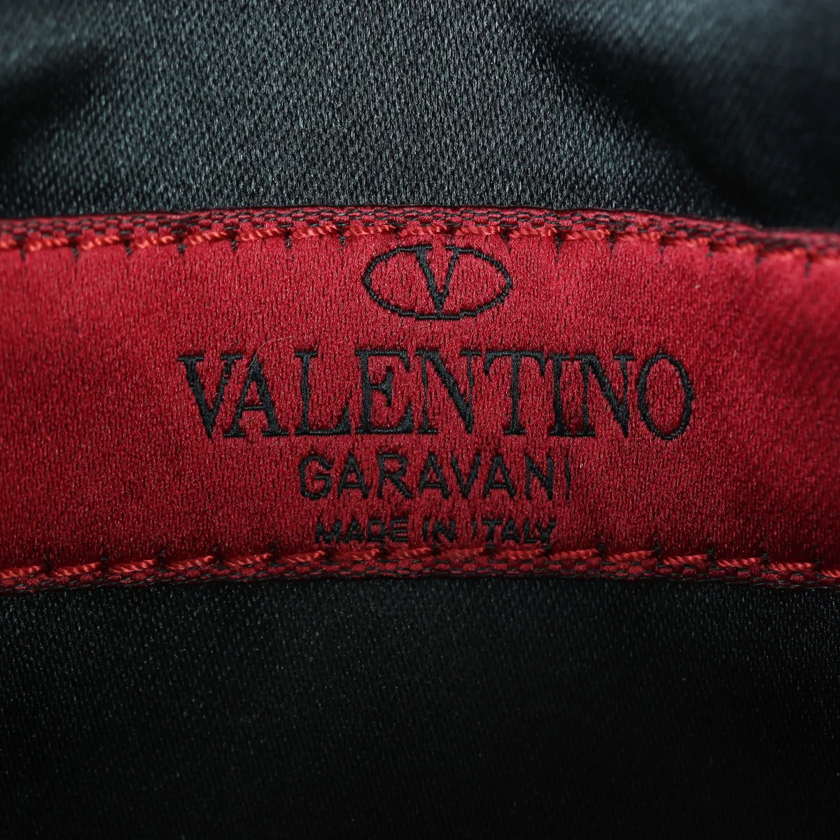 Valentino Rockstud Chain Pouch - Image 9